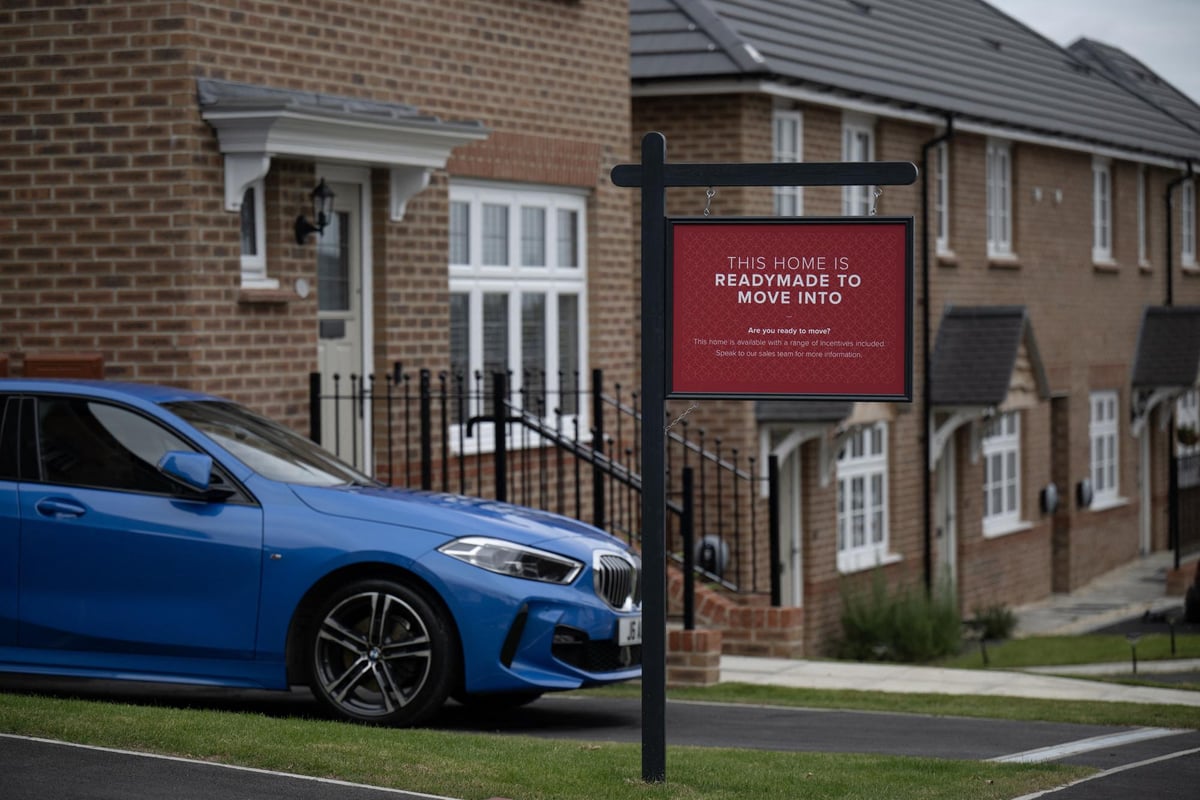 'Dark clouds gathering': Yorkshire property prices drop as mortgage rates increase and Budget looms