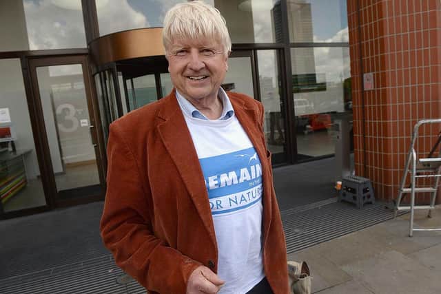 Stanley Johnson speaking to journalists outside of the Vote Leave campaign offices in June 2016 (Photo: Mary Turner/Getty Images)