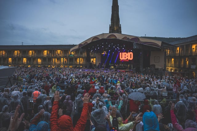 The show as a huge hit, despite the weather. Photos by Cuffe and Taylor and The Piece Hall