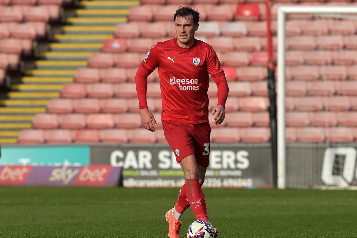 Barnsley FC Transfer-News: Josh Earl wechselt zu Ligakonkurrent Blackpool.