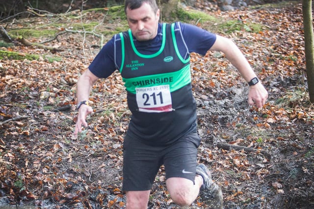 Chirnside Chaser Iain Jeffrey defied deep mud to finish 117th overall in 36:08