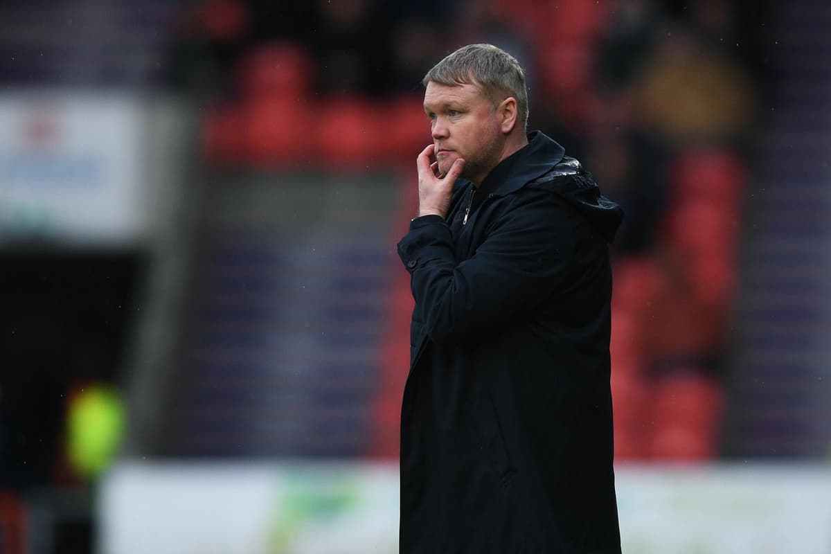 Doncaster Rovers goalkeeper signs new deal with League One club - after ...