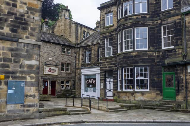 Cozy Cottage is close to Sid's Cafe in Holmfirth