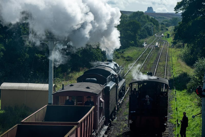 Visiting locomotive Great Central Railway and David Clarke Railway Trust's BR Standard Class 9F 2-10-0 No. 92214 pulling freight leaving Goathland.
Picture by Yorkshire Post Photographer Bruce Rollinson
21 September 2023.