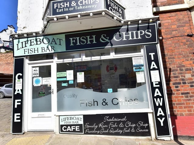 This shop is very popular with visitors with a rating of five stars and 739 reviews.