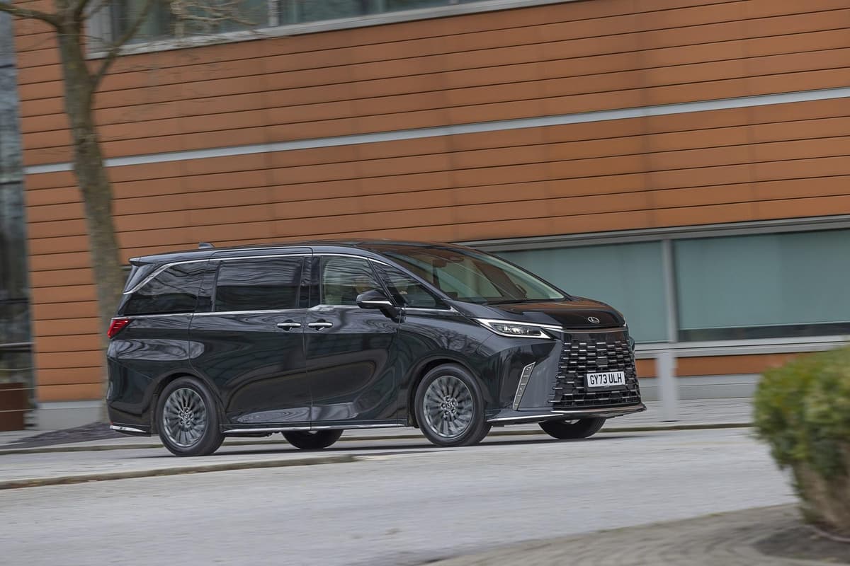 Testbericht: Lexus LM