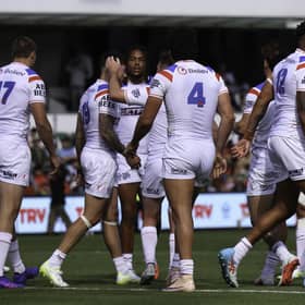 England were too hot to handle in the Perth sunshine. (Photo: Peter Keleman/SWpix.com)