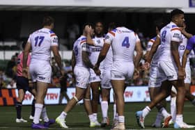 England were too hot to handle in the Perth sunshine. (Photo: Peter Keleman/SWpix.com)