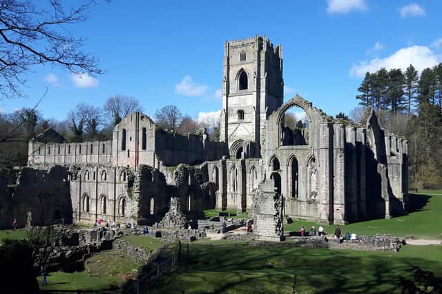 DalesBus stops at the famous landmark of Fountains Abbey