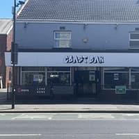 Coast Bar, Hull: The 'loud' pub run by two teenagers