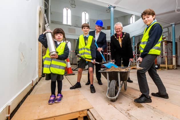 Youngsters from Settrington All Saint's Primary School Lily Allen, 8, Digby Crockett, 10, and Harry Allen, 10, with Paul Emberley, Trustee & Project Development Lead for the Wesley Centre and Mayor of Malton Cllr Ian Conlan. Picture By Yorkshire Post Photographer,  James Hardisty.