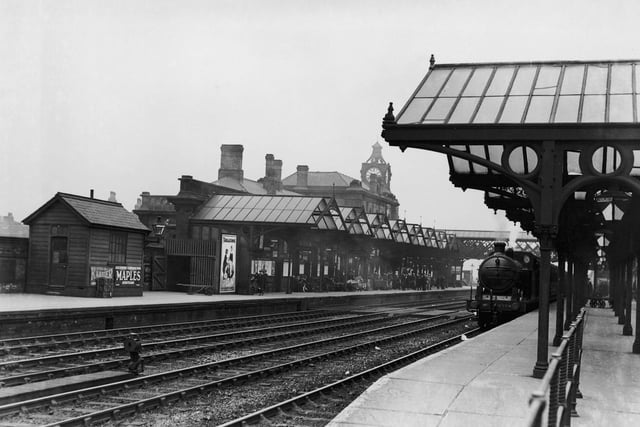 A train arriving at Wakefield railway station in August 1927.