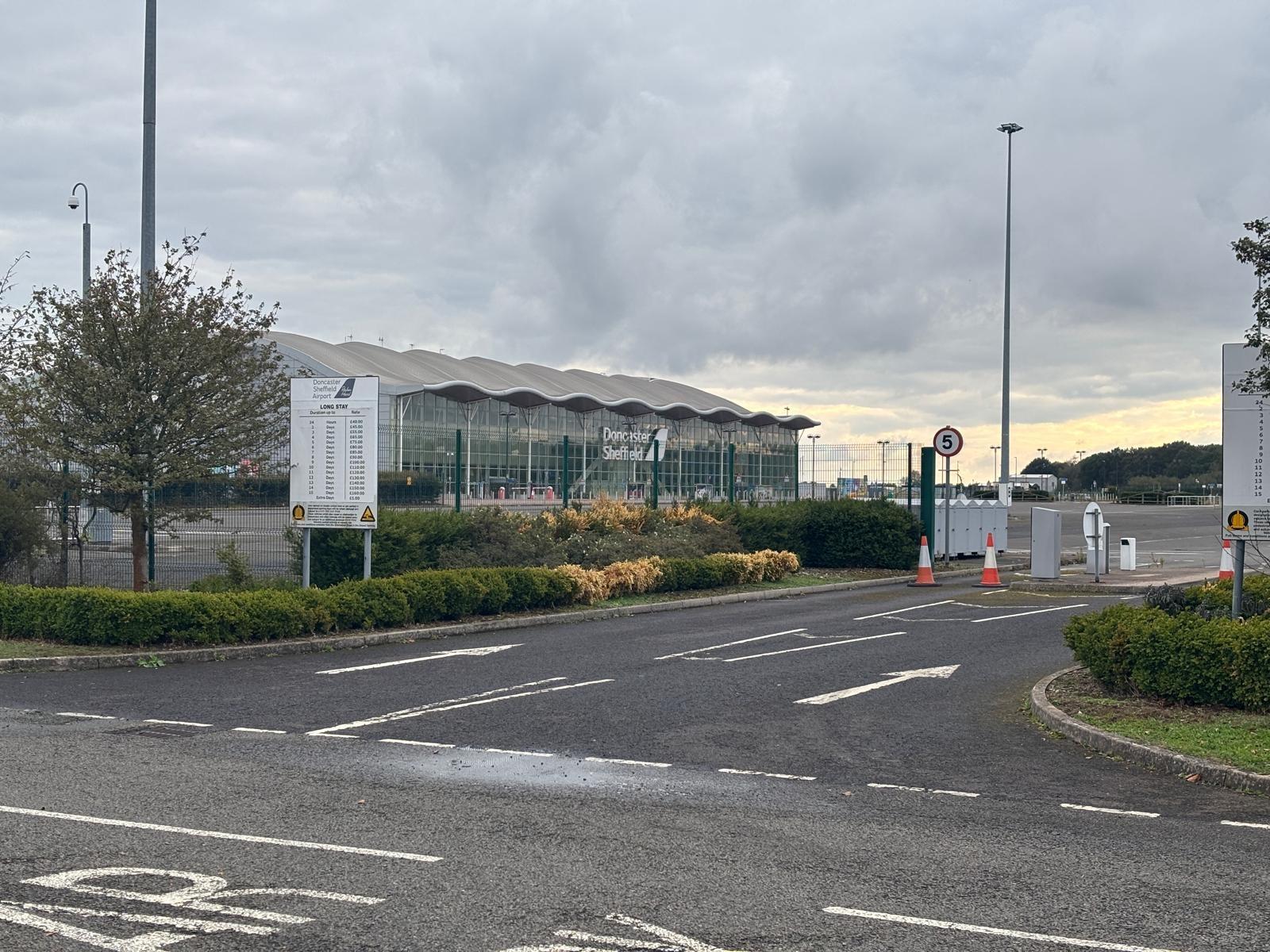 Doncaster Sheffield Airport: Council applies to install approach lighting