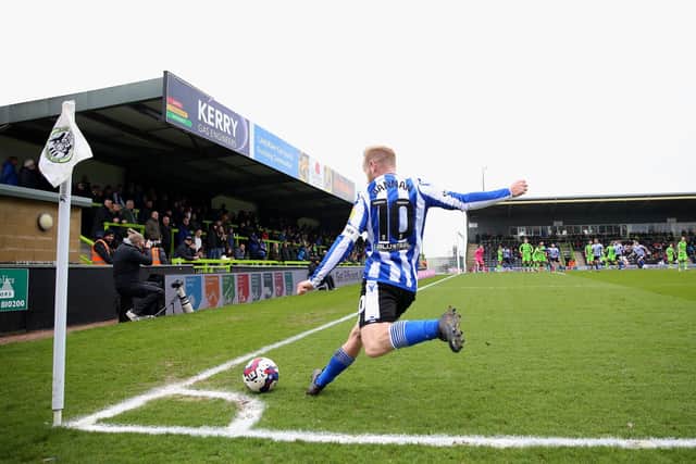 Sheffield Wednesday's Barry Bannan whips over one of many unsuccessful corners (Picture: Nigel French/PA)
