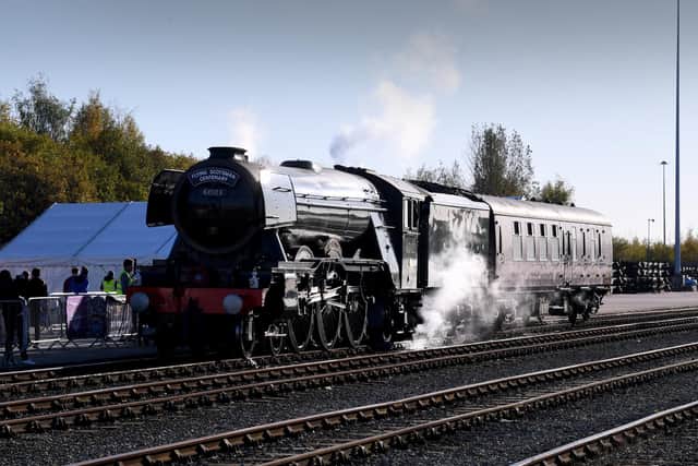 Crowds welcome back the Flying Scotsman back to Doncaster