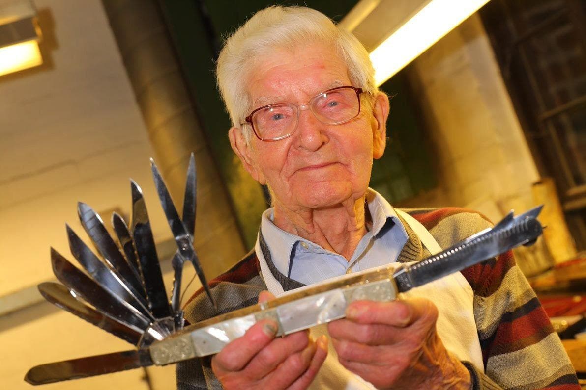 Heritage trail to follow in the footsteps of Sheffield's last 'little mester' Stan Shaw - Vimarsana News