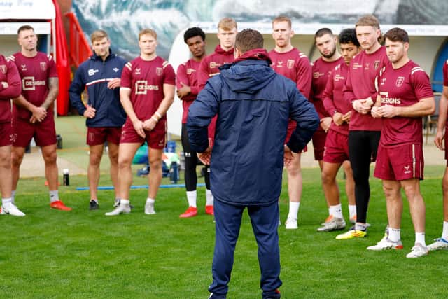 Willie Peters addresses the Hull KR squad during pre-season training. (Photo: Hull KR)