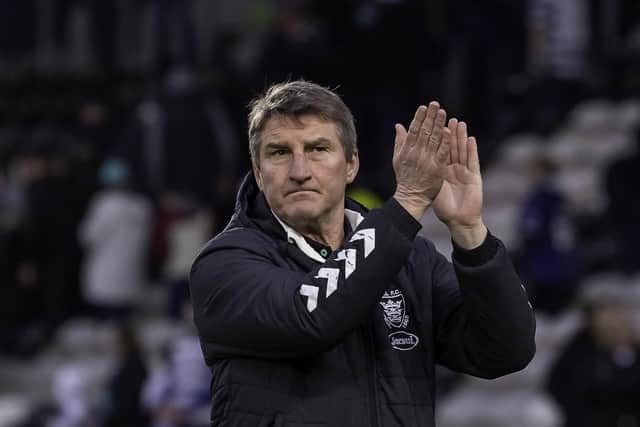 Tony Smith thanks the Hull fans and supporters after victory over Castleford. (Photo: Allan McKenzie/SWpix.com)