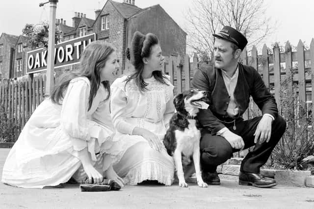 The Railway Children on location at Oakworth.  Actor Bernard Cribbins with actresses, Sally Thomsett (left) and Jenny Agutter.  Picture: PA.