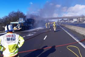 M1 fully closed: Crane fire forces emergency services to close M1 in Yorkshire 
cc SYFRS