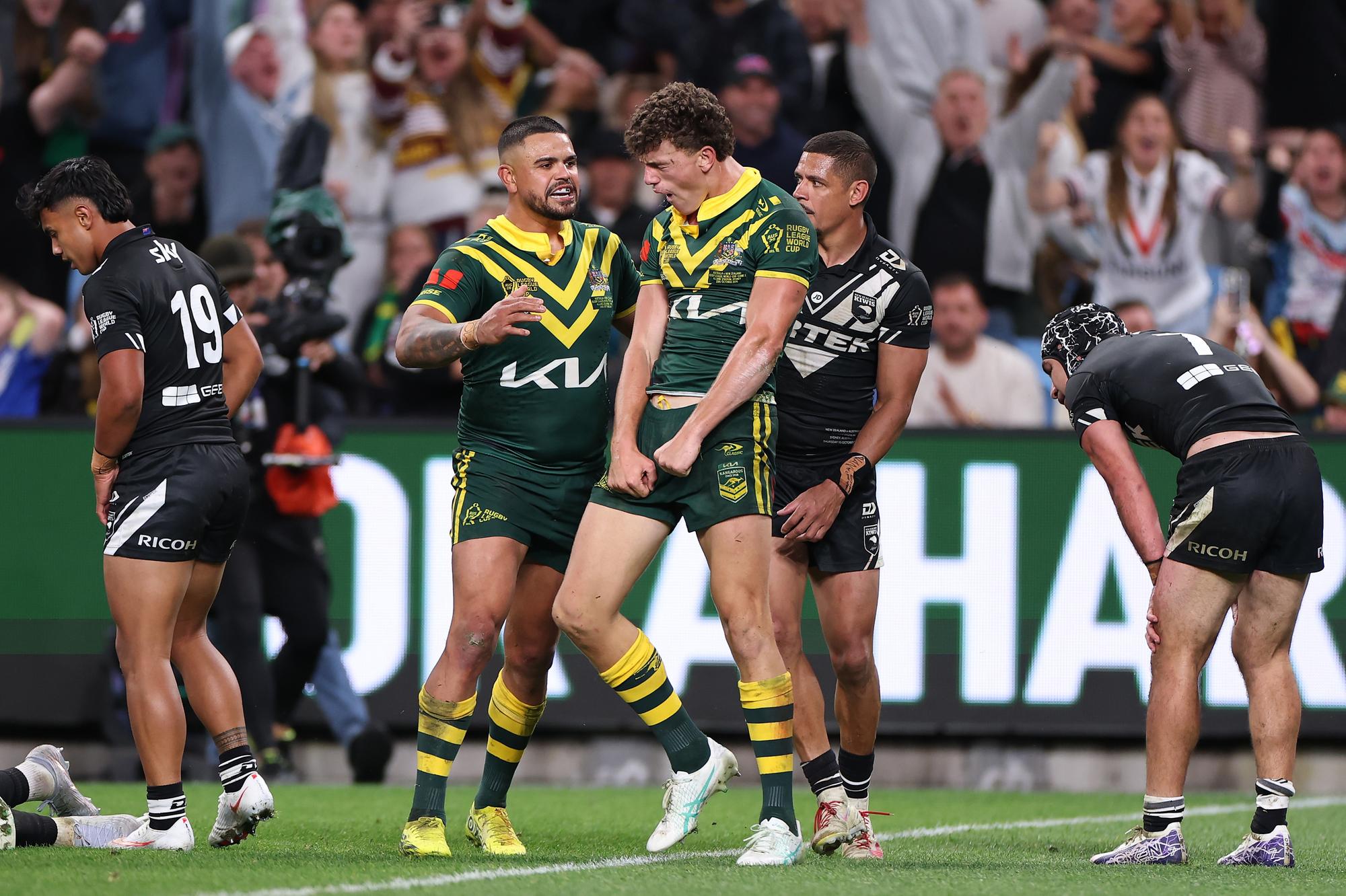 Australia 24 New Zealand 22: World Cup explodes into life as big two ...