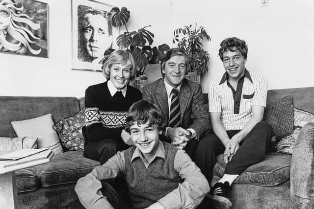 English broadcaster and talkshow host Michael Parkinson at home with his wife, TV presenter Mary Parkinson and their sons Nicholas (right) and Michael Jr. (below), England, 28th October 1980. (Photo by Mike Moore/Evening Standard/Getty Images)