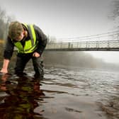 Rick Battarbee test the water for polution on the River Wharfe at Ilkley Picture by Simon Hulme 29th November 2022










