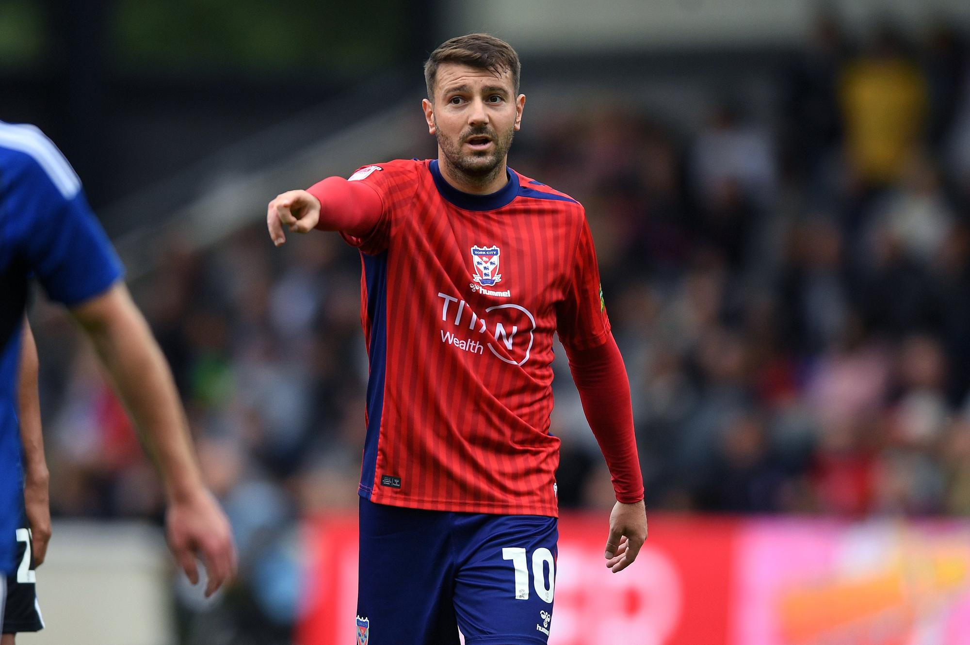 Scott Lindsey's pride as 10-man York City's 'unbelievable' performance at ...