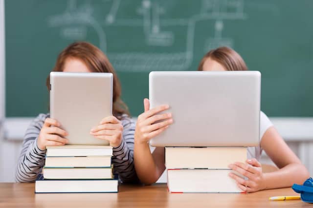 What is Google Classroom? Tips for using the teacher and student file ...