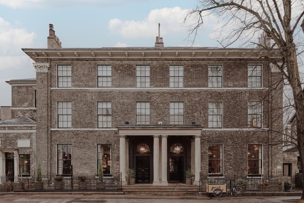 No1 York: The luxury hotel where rooms have dolls houses, record players ...