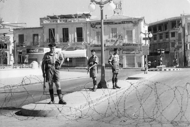 4th October 1956:  British troops enforce a curfew in Nicosia. The Kings Own Yorkshire Light Infantry are on patrol.  (Photo by Hulton Archive/Getty Images)