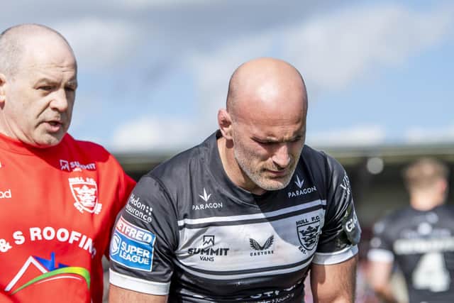 Danny Houghton winces in pain after suffering a rib injury in the recent derby. (Photo: Allan McKenzie/SWpix.com)