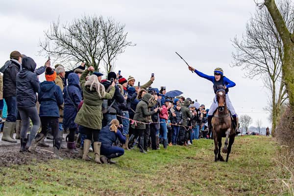 Jason Carver on Startmeup wins the The Kiplingcotes Derby in the East Riding of Yorkshire, photographed by Tony Johnson for the Yorkshire Post. 16 March 2023.