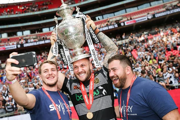 Josh Griffin celebrates with the Challenge Cup in 2017. (Photo: Charles Forgham-Bailey/SWpix.com)