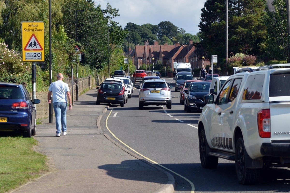Call for rollout of CCTV at all Hull's school gates to stop dangerous parking