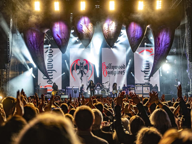 Hollywood Vampires wow the Scarborough crowd.