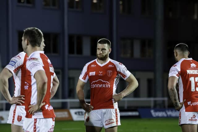 Hull KR show their disappointment after the late loss to Leigh Leopards. (Photo: Allan McKenzie/SWpix.com)