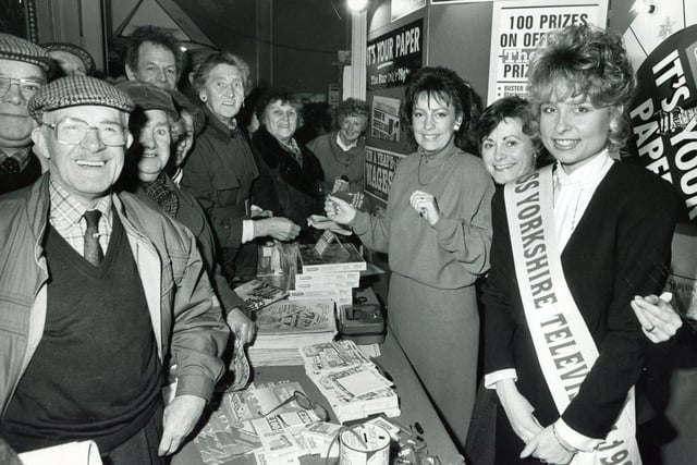 The north of England's largest holiday and travel exhibition, sponsored by Sheffield Newspapers, was held at the Cutler's Hall, Sheffield from 1983 to 1990.
Visitors playing The Star Wheel of Fortune with Miss Yorkshire Television Zoe Bolsover in 1988
