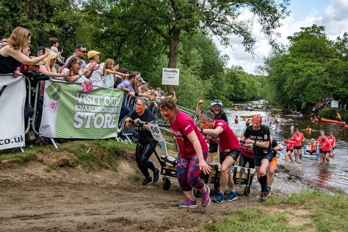 Bed Races 2025 Great Knaresborough Bed Race 2025: All the best pictures as thousands ...