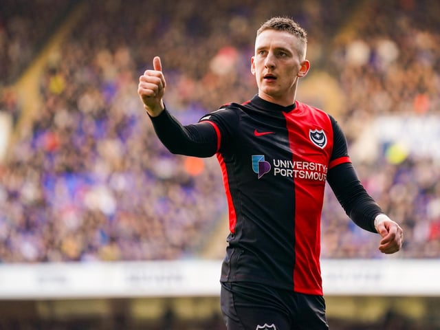 Appearances: 33; Goals: 5; Assists: 6; Rating: 7.18