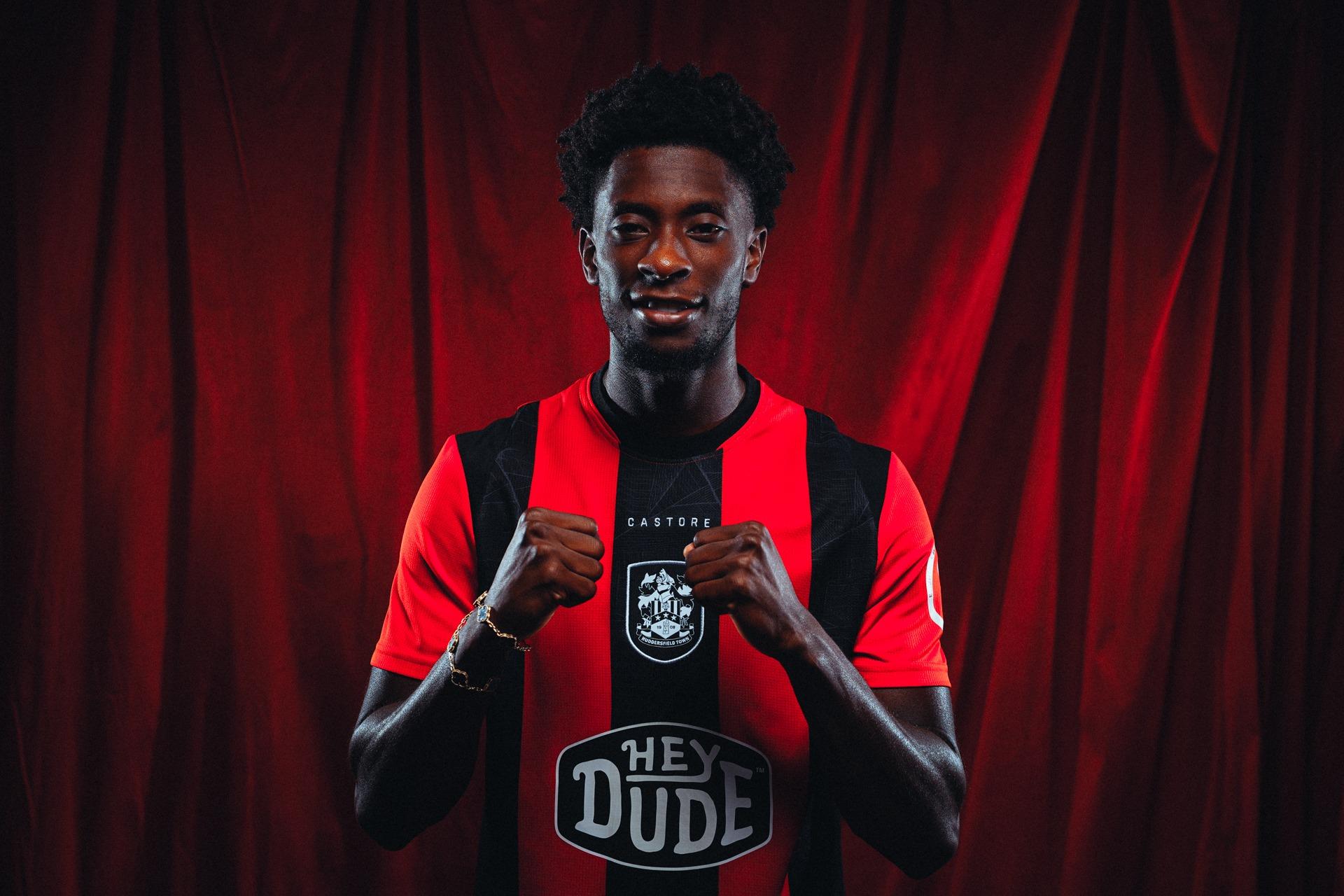 Huddersfield Town Transfer-News: Niederländischer Flügelspieler wechselt ...