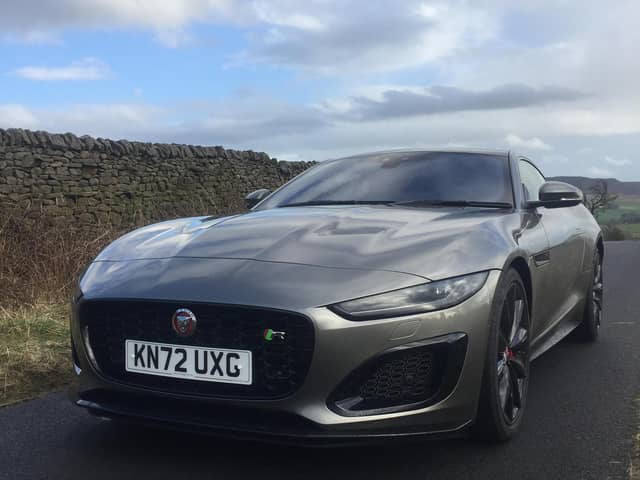 What we have now is the grand finale of this English sports car, dating from that lovely XK120 and straight-six gutsy engines through the first XK series and that 1961 E-Type show stopper to the recent V8 XKs and lastly the F-Type.