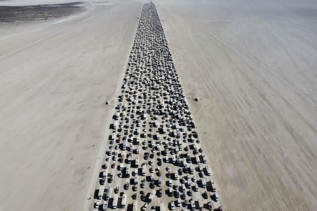 Unbelievable footage shows 'Mad Max' nine hour queues amid exodus from Burning Man Festival 2022
full credit: @cjyu