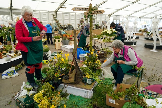 Members of the Yorkshire Flower Club prepare a coronation themed display during staging day preparation for the Spring Flower Show(Photo by Ian Forsyth/Getty Images)