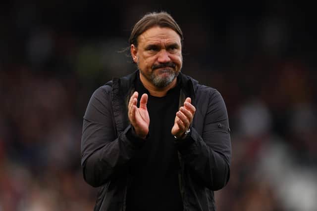 LONDON, ENGLAND - SEPTEMBER 13: Daniel Farke, Manager of Leeds United, applauds the fans after the Premier League match between Fulham and Leeds United at Craven Cottage on September 13, 2025 in London, England. (Photo by Clive Rose/Getty Images)