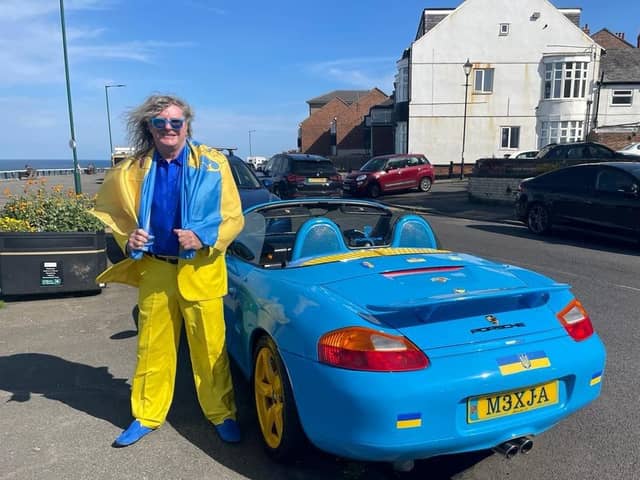 Geoff Dunn and his blue and yellow Porsch