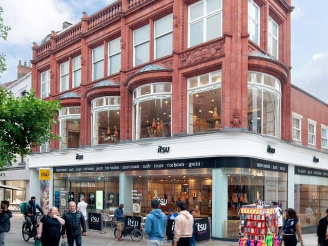 A retail building in the heart of Leeds city centre’s main pedestrianised area, on the corner of Commercial Street and Trinity Street, has changed hands in a £2.5m deal.