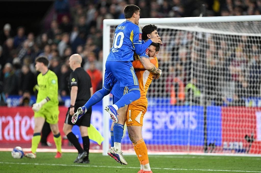 Lucas Perri, der brasilianische Torhüter von Leeds United ...