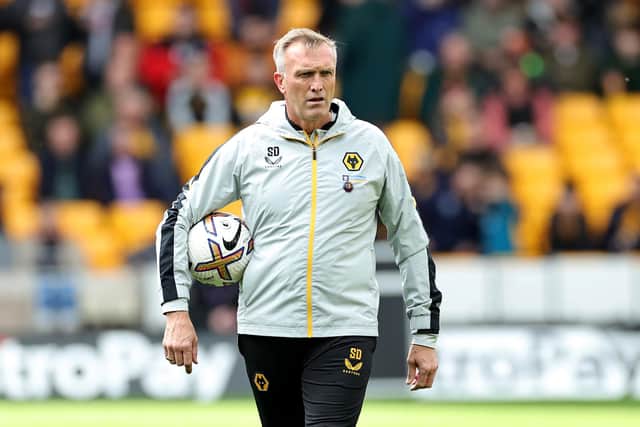 WOLVERHAMPTON, ENGLAND - OCTOBER 23:  Steve Davis, the interim manager of Wolverhampton Wanderers looks on in the warm up during the Premier League match between Wolverhampton Wanderers and Leicester City at Molineux on October 23, 2022 in Wolverhampton, England. (Photo by David Rogers/Getty Images)