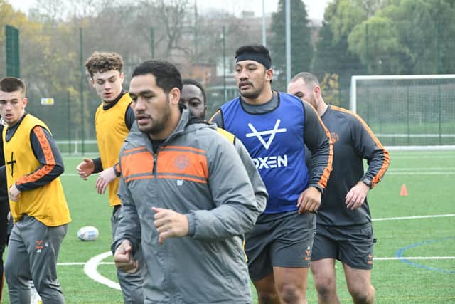 Albert Vete (blue vest) is back in training after recovering from a freak injury. (Photo: Castleford Tigers)